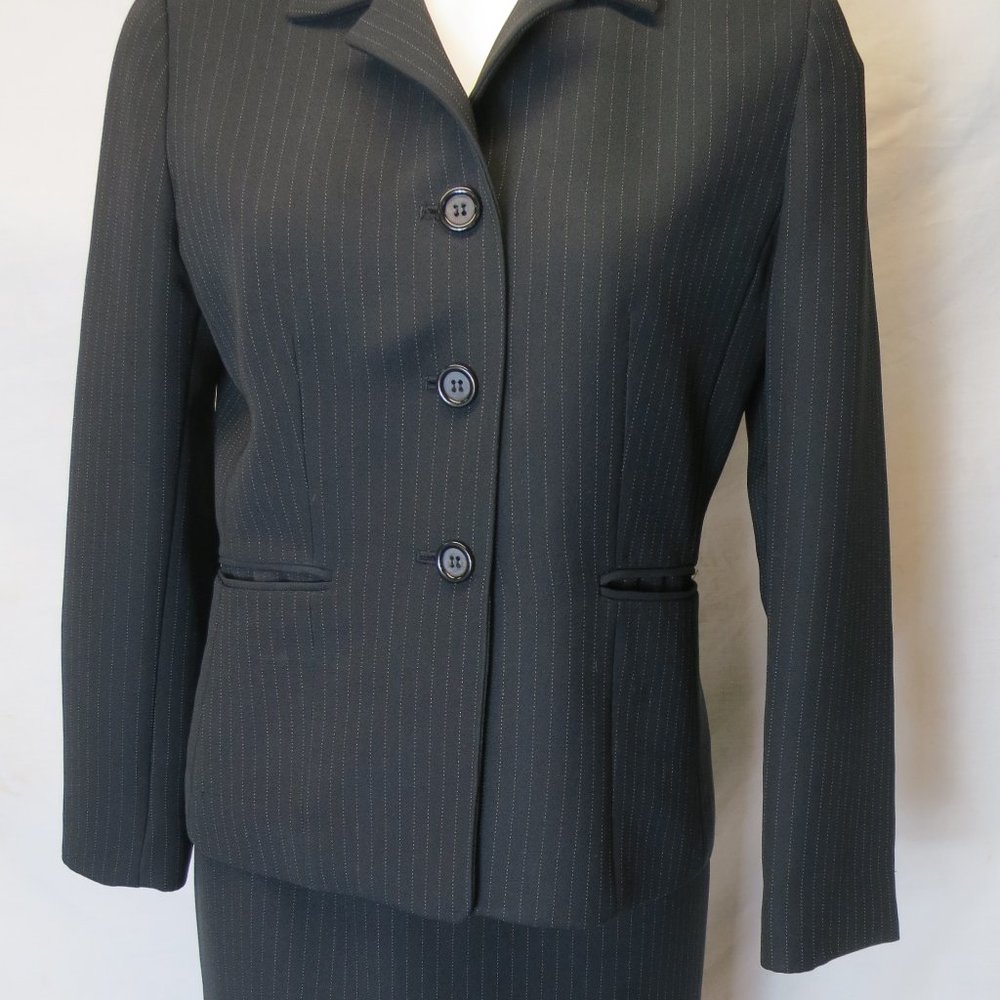 Le Suit Classic 3 button pinstriped skirt suit